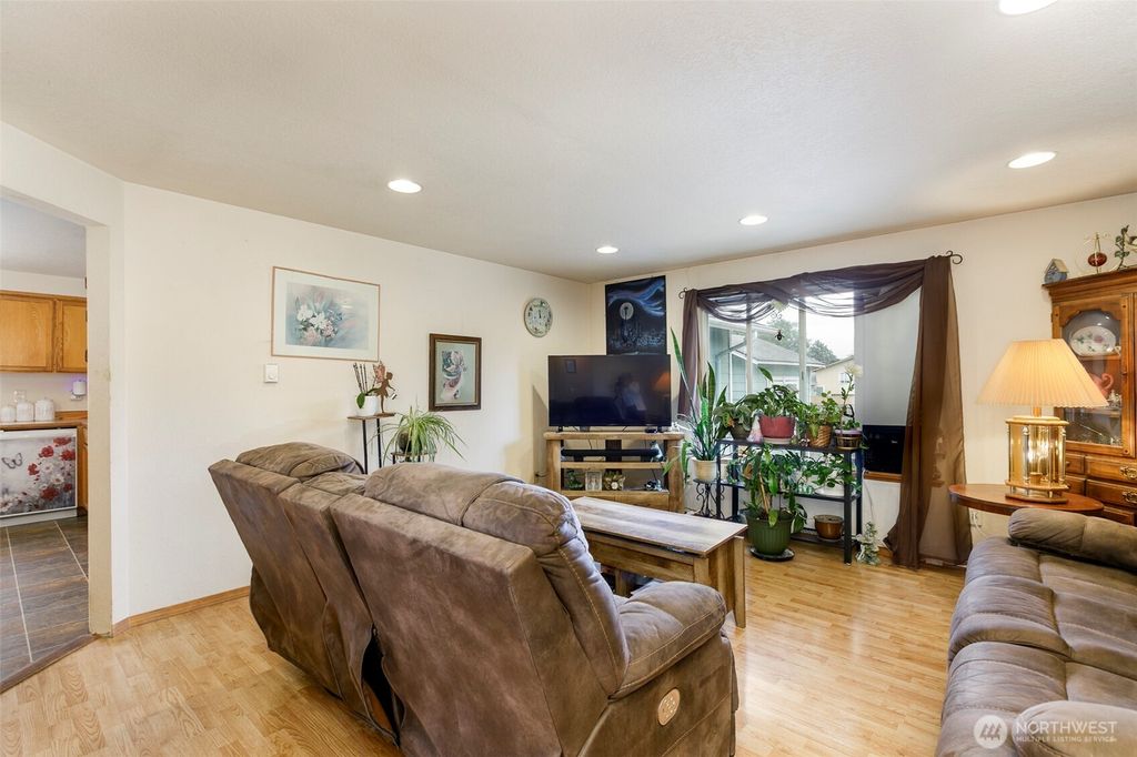 Photo of 8715 69th Drive NE, Marysville, WA 98270 (MLS # 2417176)