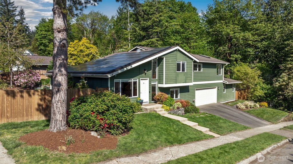 Photo of 5603 159th Place NE, Redmond, WA 98052 (MLS # 2366547)