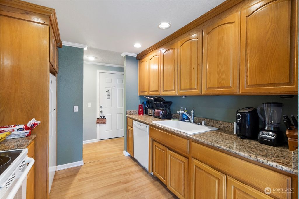 Photo of 1828 SW 318th Place #24 D, Federal Way, WA 98023 (MLS # 2204950)