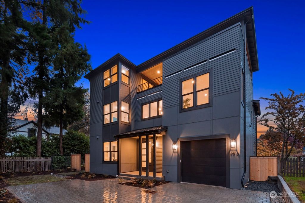 Photo of 9518 14th Avenue NW, Seattle, WA 98117 (MLS # 2179080)