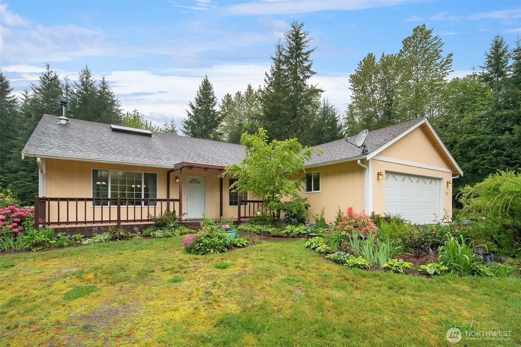 Photo of 102 Round Top Road, Mineral, WA 98356 (MLS # 2525627)