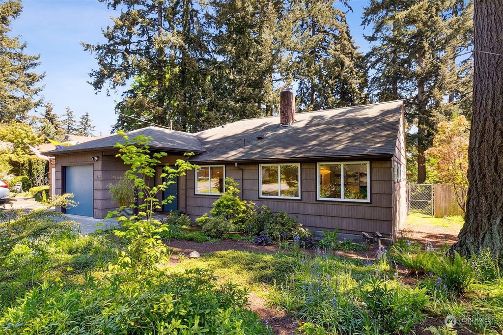 Photo of 11536 22nd Avenue NE, Seattle, WA 98125 (MLS # 2233628)