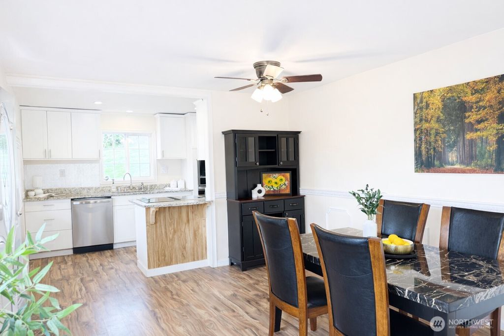 Photo of 10904 49th Ave S Ave, Tukwila, WA 98178 (MLS # 2470485)