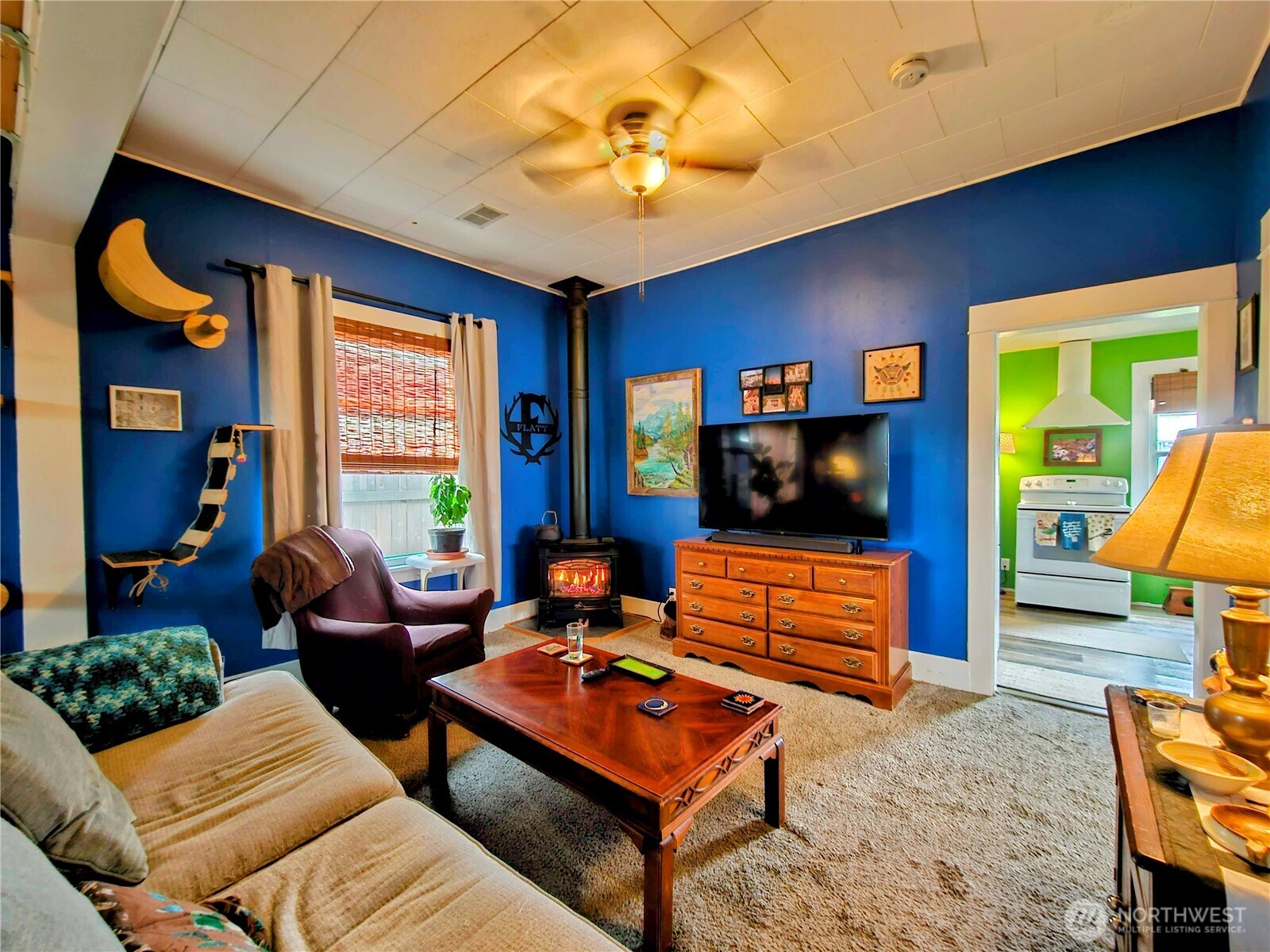 638 NW Folsom Street