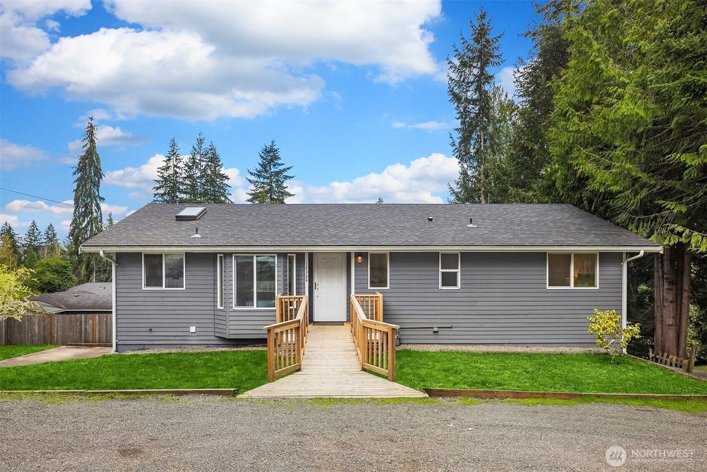Photo of 12324 9th Drive SE, Everett, WA 98208 (MLS # 2342847)