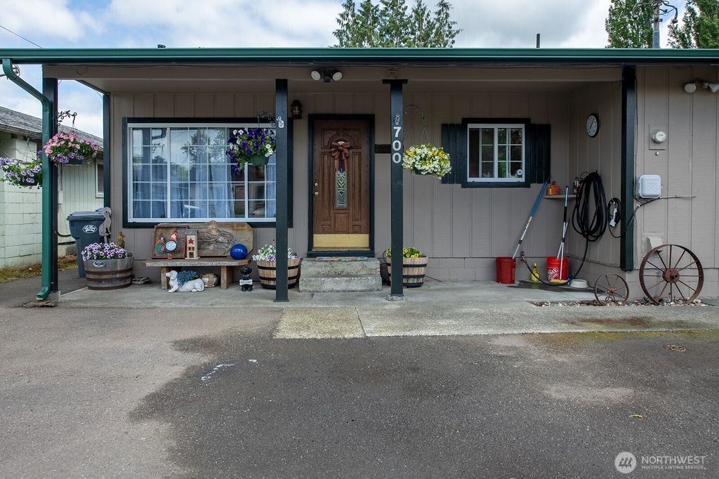 Photo of 700 Harding Road, Aberdeen, WA 98520 (MLS # 2527959)