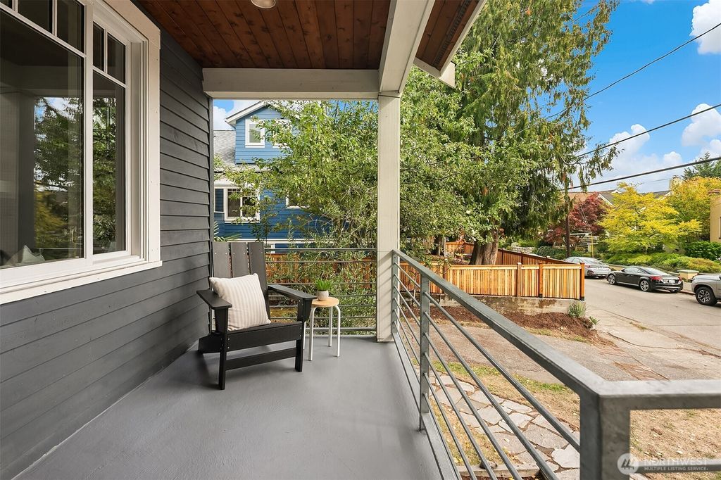 Photo of 464 N 42nd Street, Seattle, WA 98103 (MLS # 2435038)