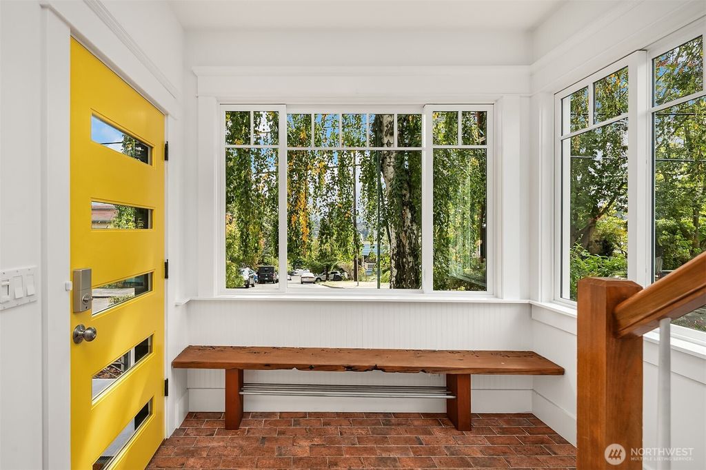 Photo of 464 N 42nd Street, Seattle, WA 98103 (MLS # 2435038)