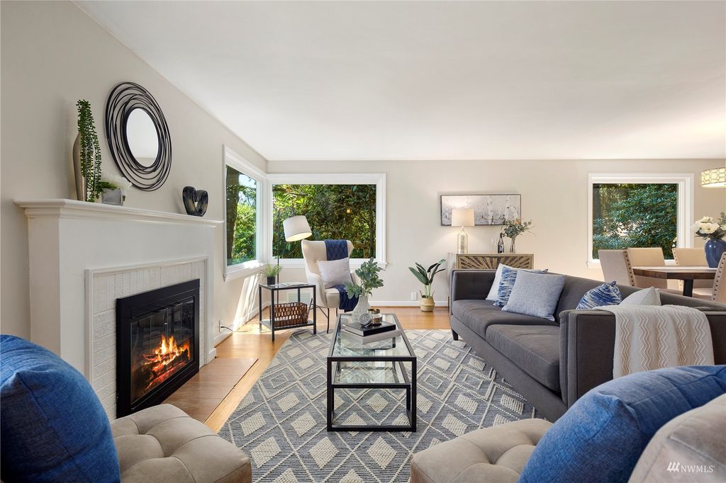 Photo of 10505 Victory Lane NE, Seattle, WA 98125 (MLS # 1992614)