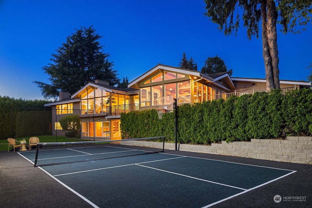 Photo of 8637 NE 17th Street, Clyde Hill, WA 98004 (MLS # 2279769)