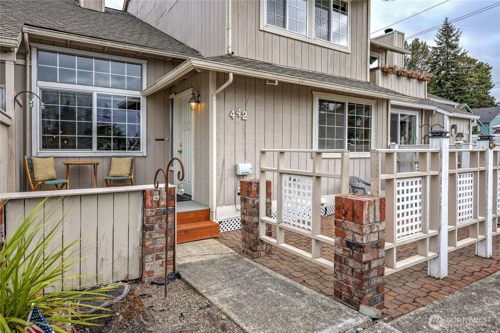 Photo of 442 E 31st Street #D3, Bremerton, WA 98310 (MLS # 2576339)