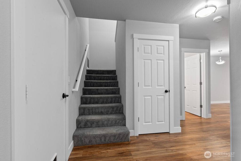 Photo of 5719 136th Place SE, Everett, WA 98208 (MLS # 2354846)