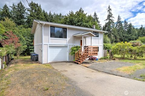 Photo of 2064 Lake Boulevard, Shelton, WA 98584 (MLS # 2540938)