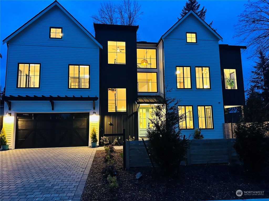 Photo of 8410 NE 146th Street, Kenmore, WA 98028 (MLS # 2075741)