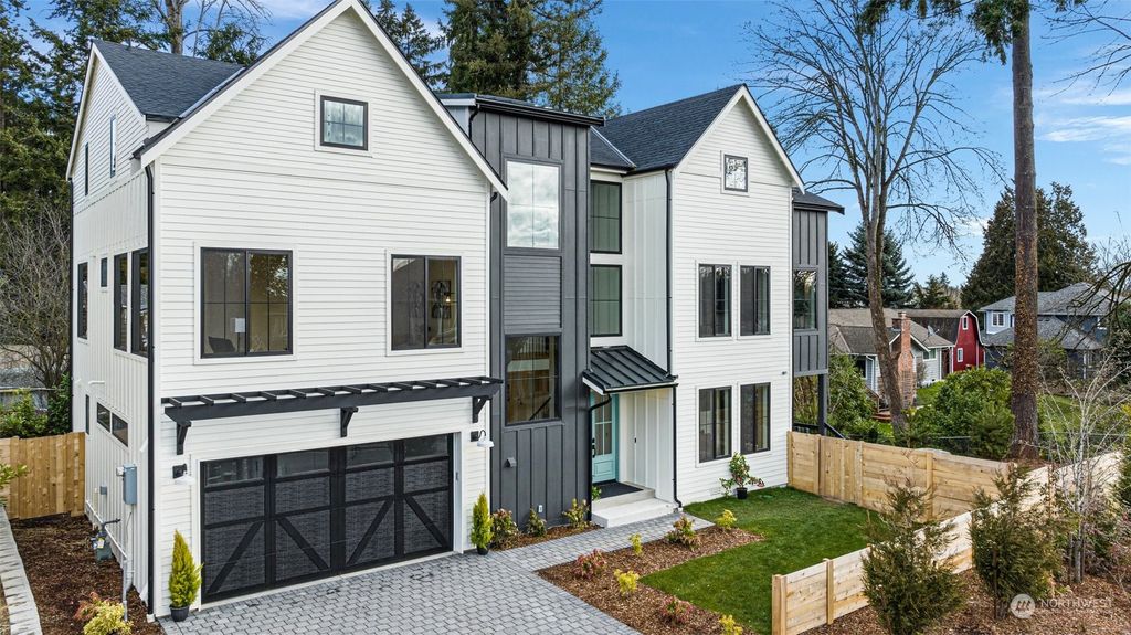 Photo of 8410 NE 146th Street, Kenmore, WA 98028 (MLS # 2075741)