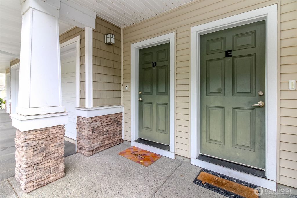 Photo of 21230 40th Way S #E, SeaTac, WA 98198 (MLS # 2509998)