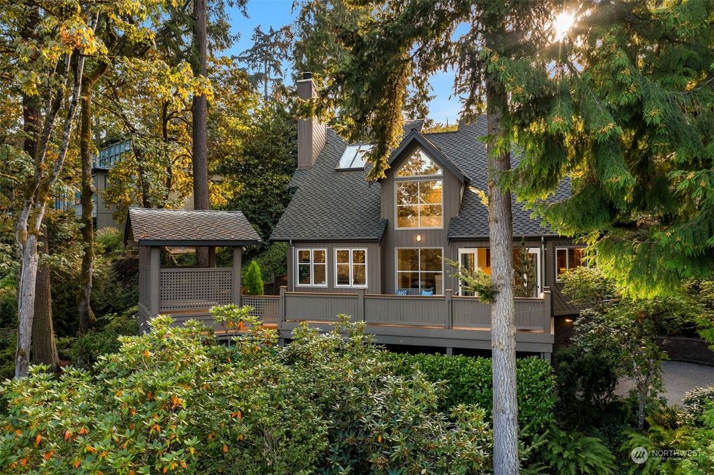 Photo of 9715 SE 7th Street, Bellevue, WA 98004 (MLS # 2026446)