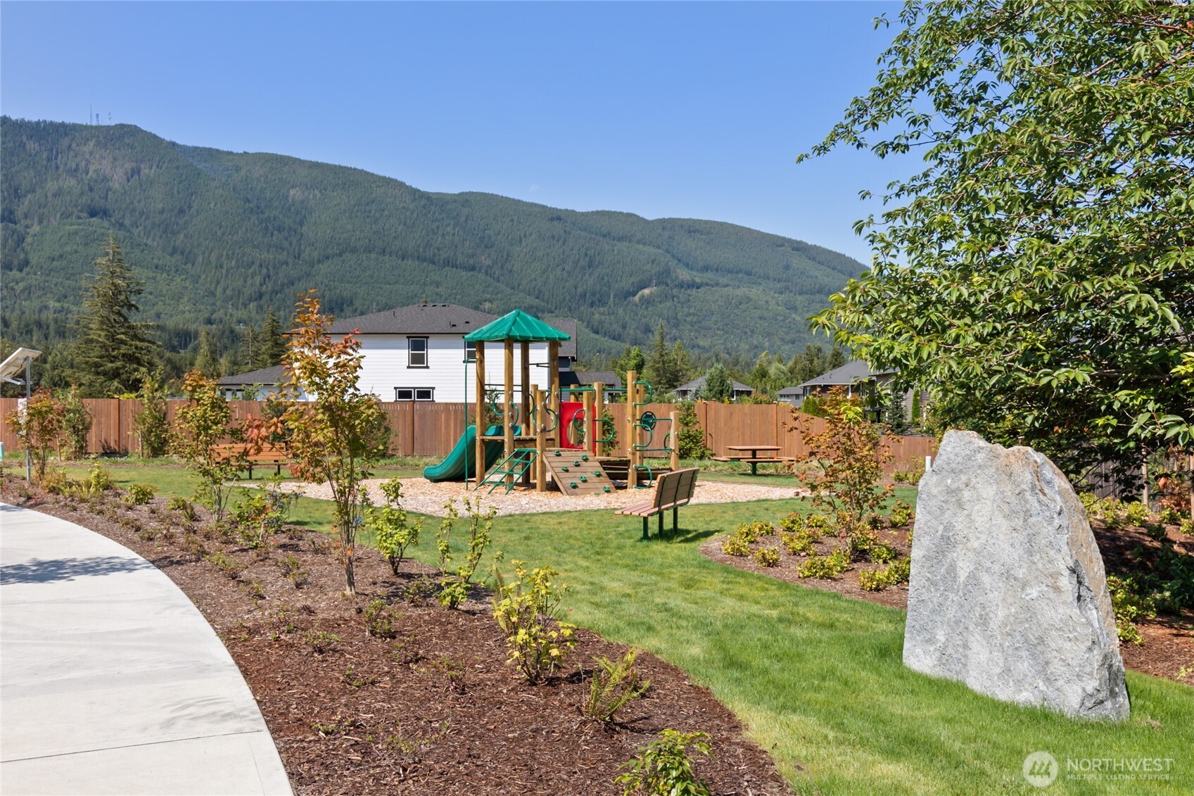 1104 Swiftwater Way SE 36