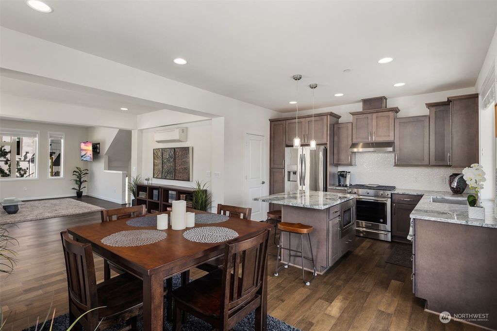 Photo of 989 7Th Avenue NE #15.1, Issaquah, WA 98029 (MLS # 2053522)