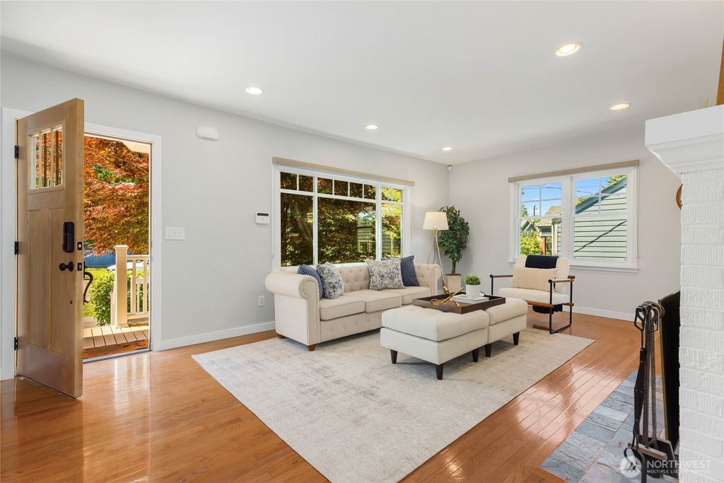 Photo of 1628 27th Avenue, Seattle, WA 98122 (MLS # 2425684)