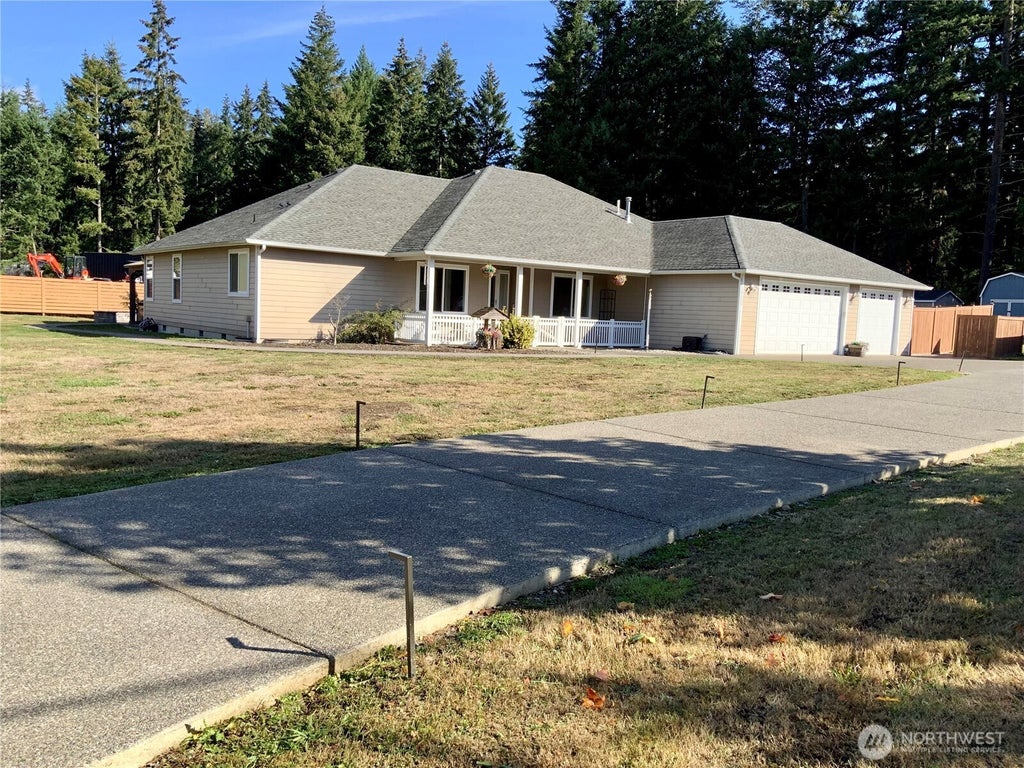 Photo of 14234 123rd Ave SE AVE, Yelm, WA 98597 (MLS # 2587753)