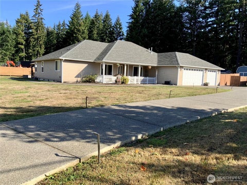 Photo of 14234 123rd Ave SE AVE, Yelm, WA 98597 (MLS # 2587753)