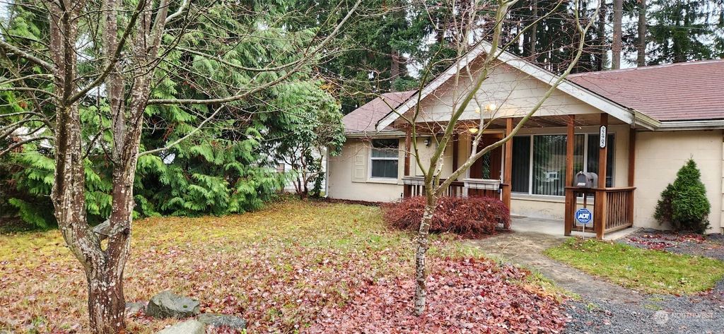 Photo of 22902 59th Avenue W, Mountlake Terrace, WA 98043 (MLS # 2183307)