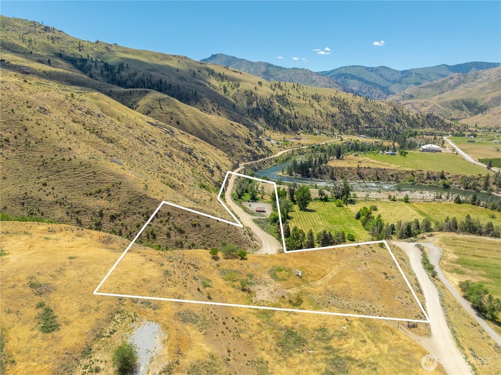 Photo of 164 B Burma Road, Pateros, WA 98846 (MLS # 2543309)