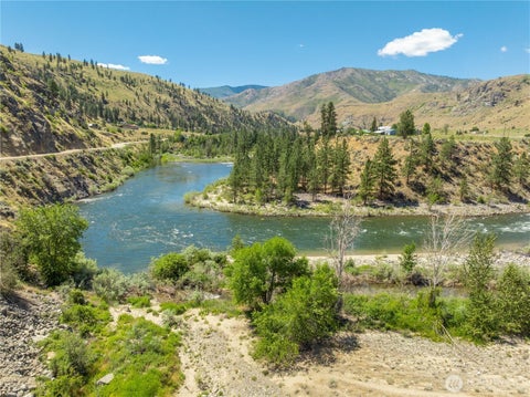 Photo of 164 B Burma Road, Pateros, WA 98846 (MLS # 2543309)