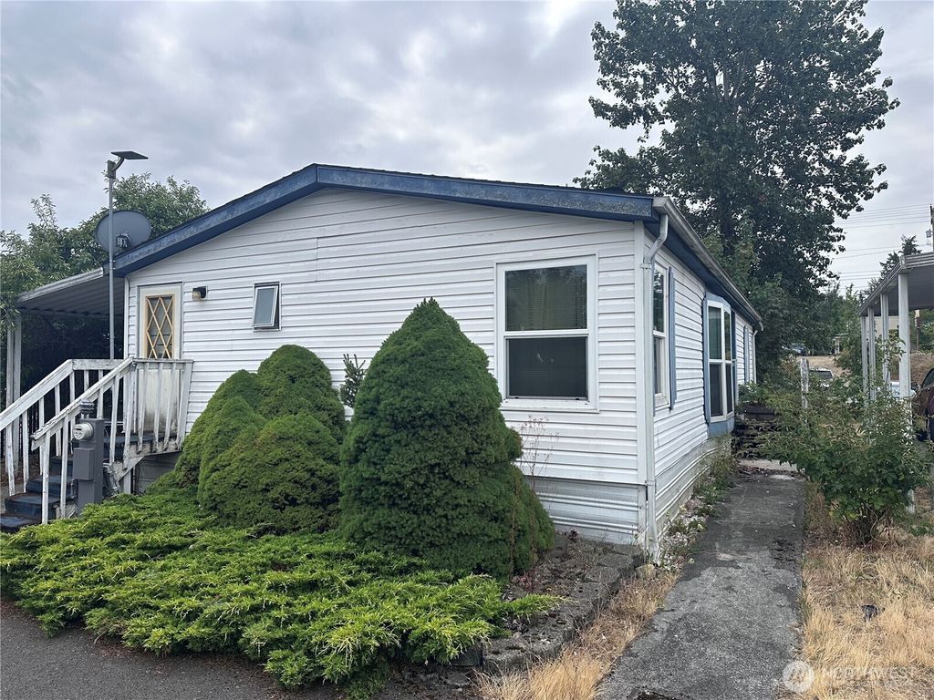 Photo of 15410 SE 272nd Street #22, Kent, WA 98042 (MLS # 2421210)