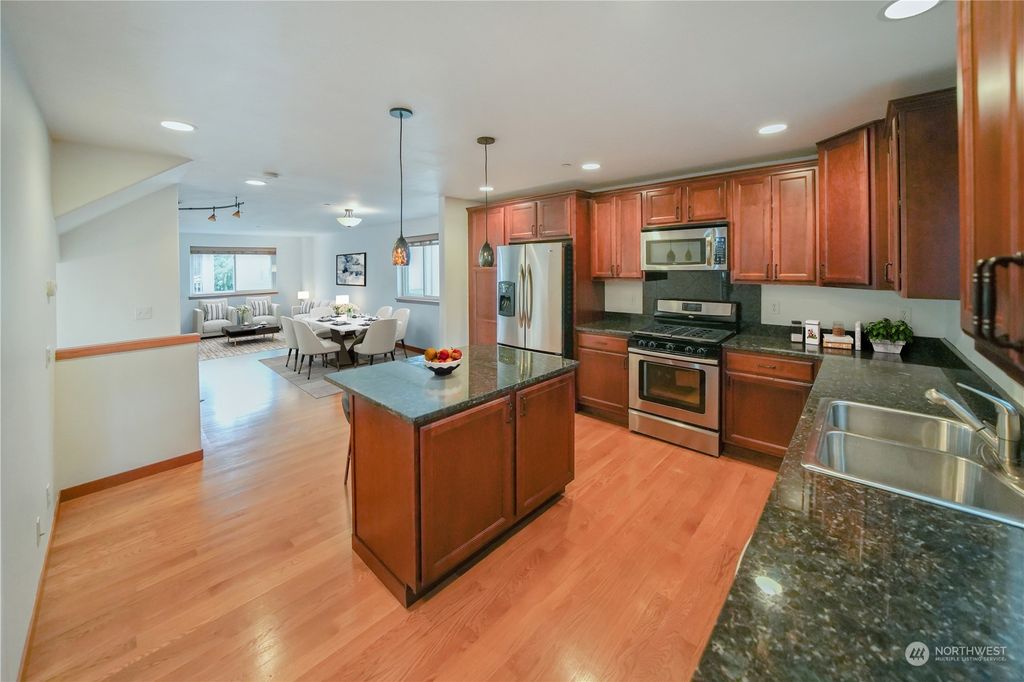 Photo of 1223 162nd Place SW #7, Lynnwood, WA 98087 (MLS # 2294623)