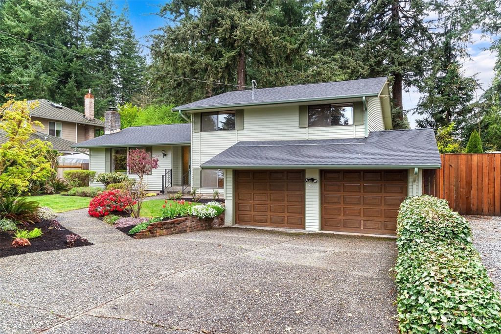 Photo of 5613 135th Place NE, Marysville, WA 98271 (MLS # 2223071)