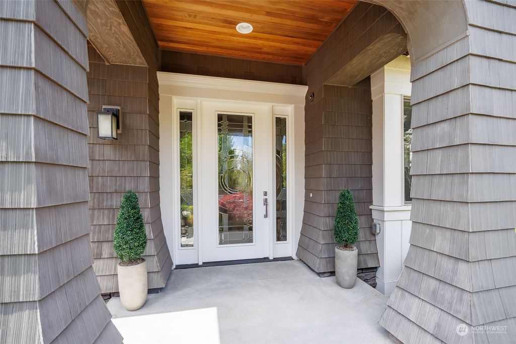 Photo of 1521 Lyons Avenue, Renton, WA 98059 (MLS # 2235837)