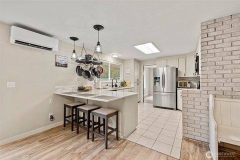 Photo of 621 Parker Road, Coupeville, WA 98239 (MLS # 2490943)