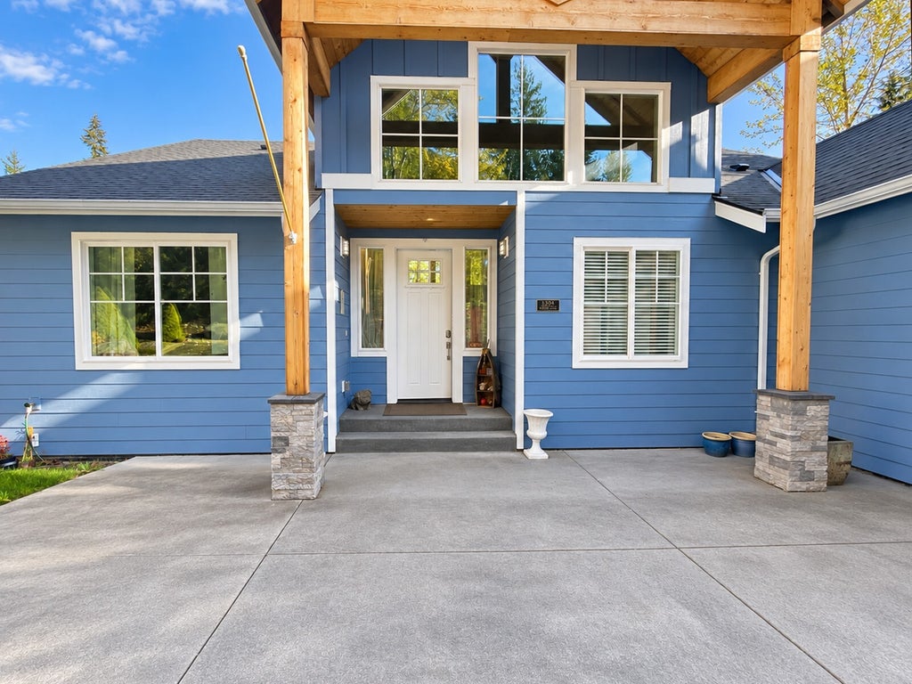 Photo of 1304 Olympic Lane, Mount Vernon, WA 98274 (MLS # 2598478)
