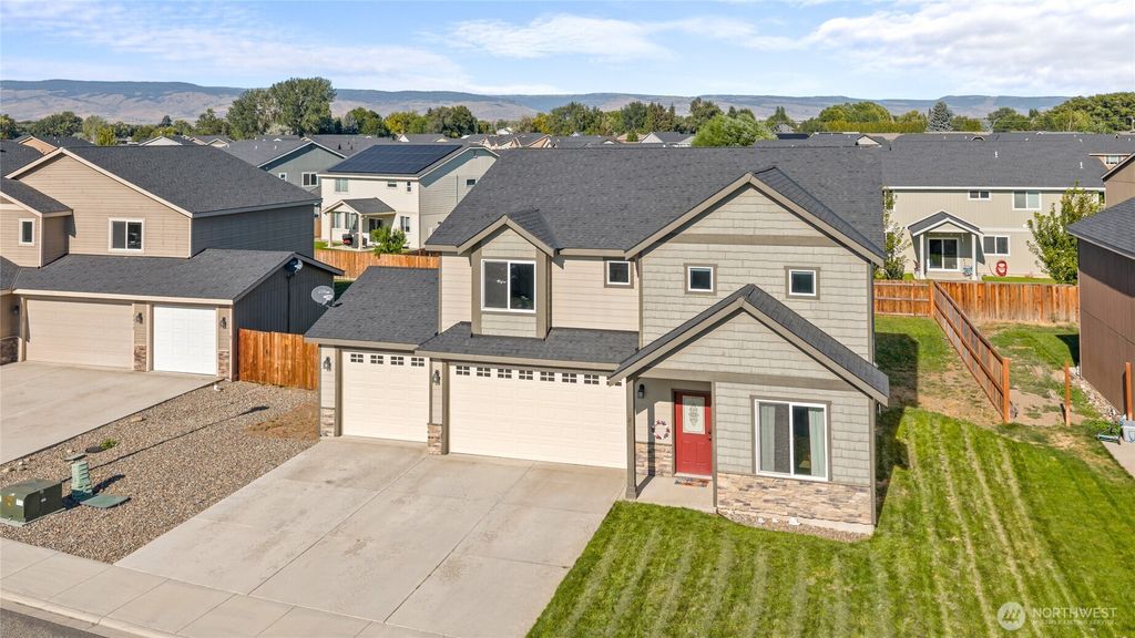 Photo of 2210 N Creeksedge Way, Ellensburg, WA 98926 (MLS # 2470240)