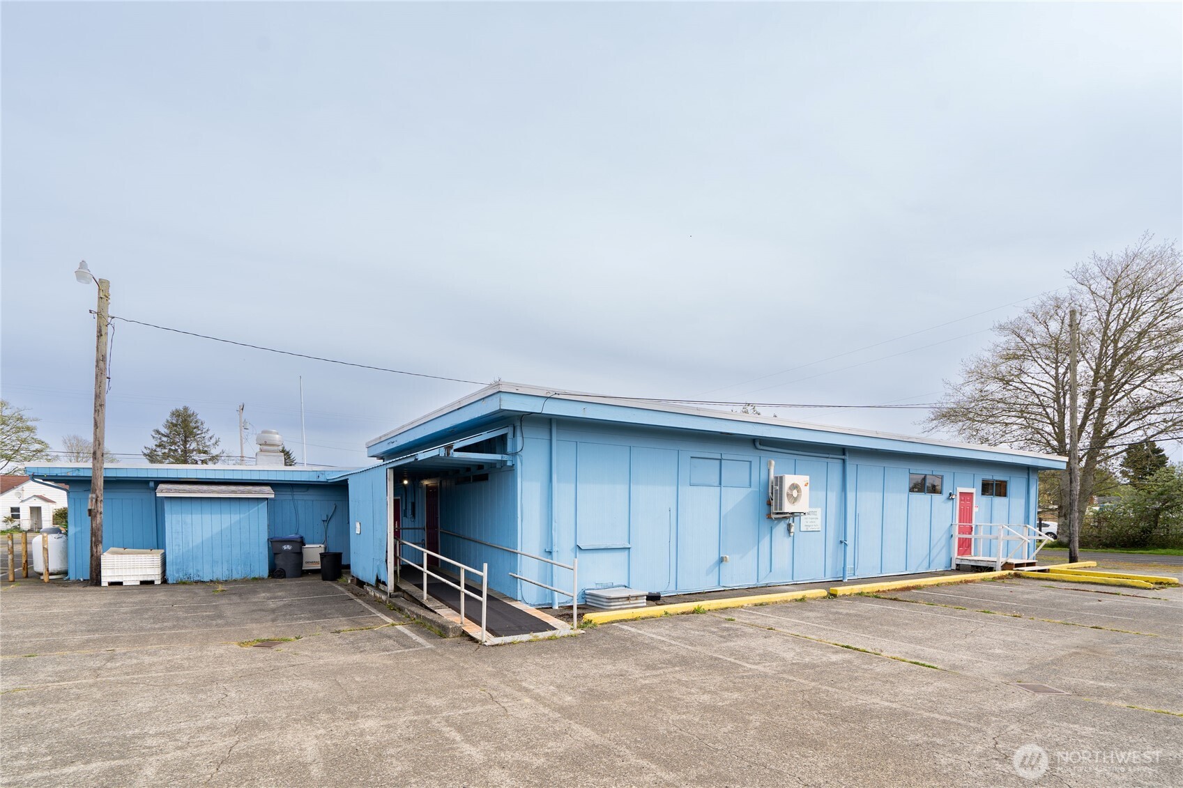 211 E Pacific Ave