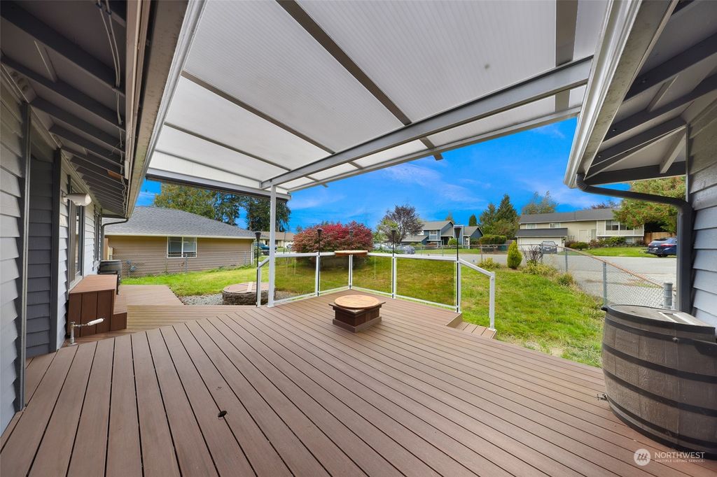 Photo of 8908 10th Place SE, Lake Stevens, WA 98258 (MLS # 2301842)