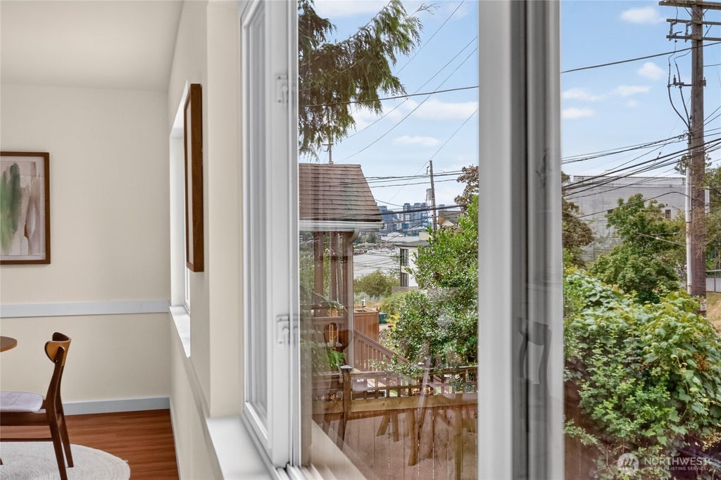Photo of 4042 5th Avenue NE, Seattle, WA 98105 (MLS # 2566297)