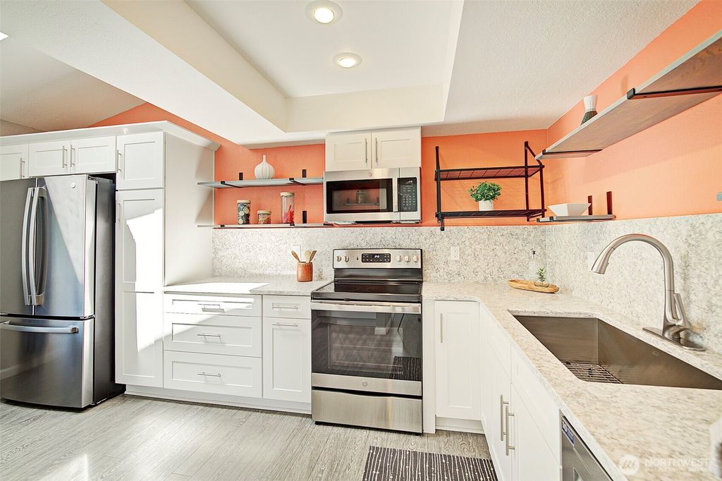 Photo of 18007 108th Avenue NE #C4, Bothell, WA 98011 (MLS # 2393415)