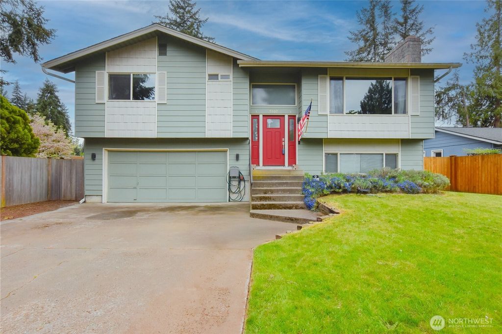 Photo of 9102 46th Drive NE, Marysville, WA 98270 (MLS # 2520978)