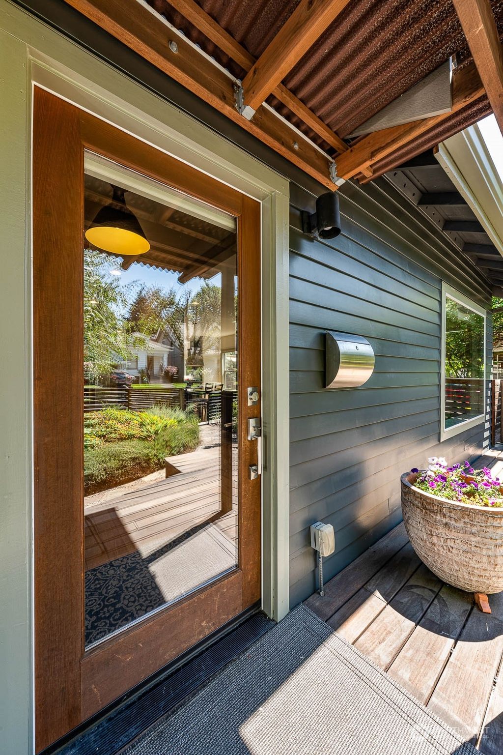 Photo of 534 31st Avenue, Seattle, WA 98122 (MLS # 2306504)