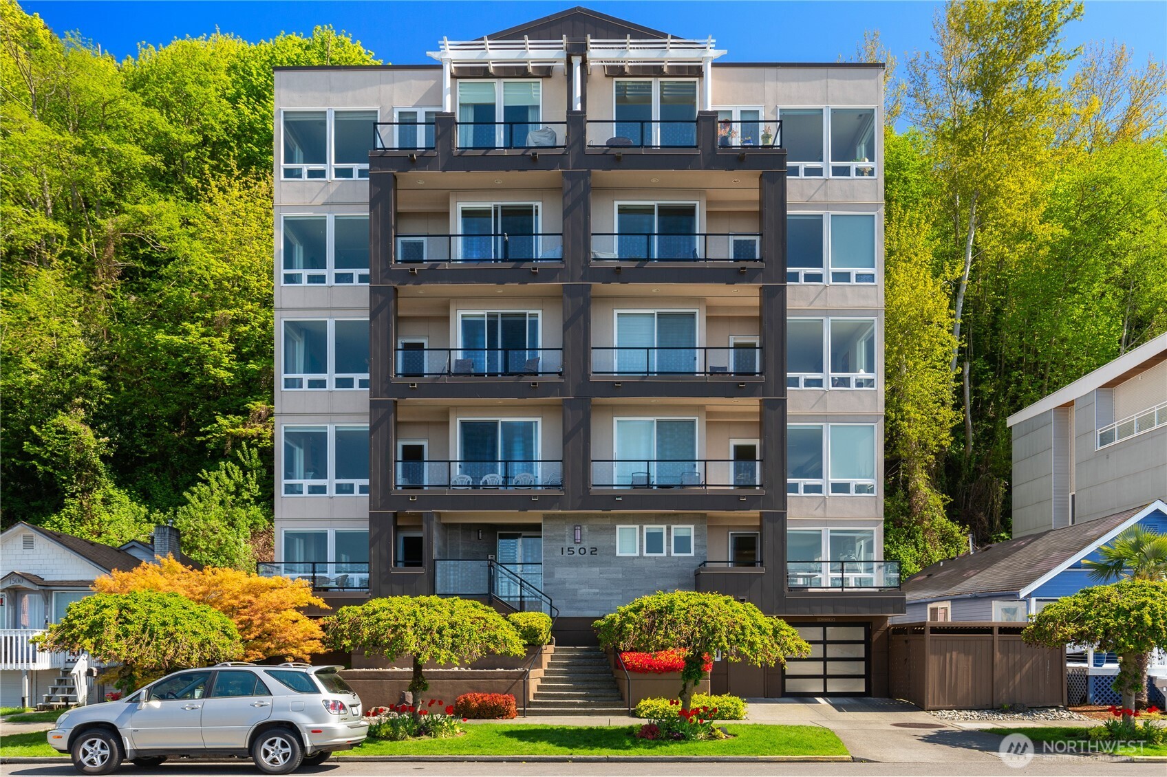 1502 Alki Avenue SW 201