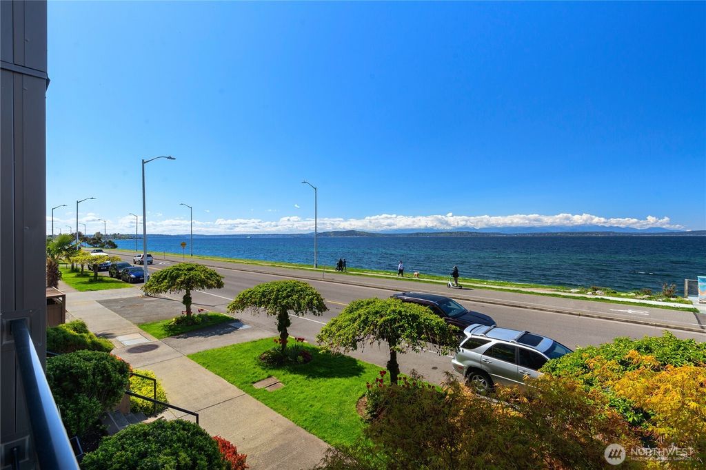 Photo of 1502 Alki Avenue SW #201, Seattle, WA 98116 (MLS # 2363103)