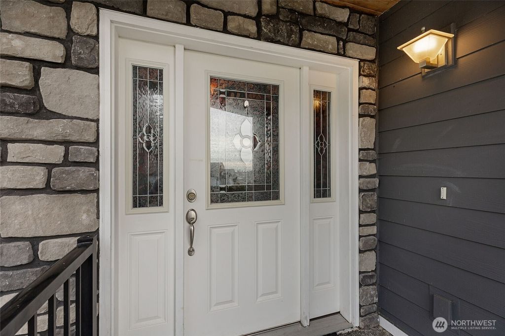 Photo of 660 Parkside Place, Blaine, WA 98230 (MLS # 2485989)