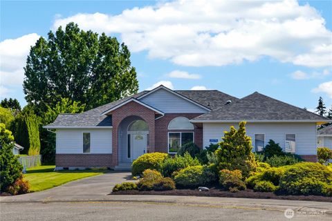 Photo of 20275 Gardner Court, Burlington, WA 98233 (MLS # 2530459)