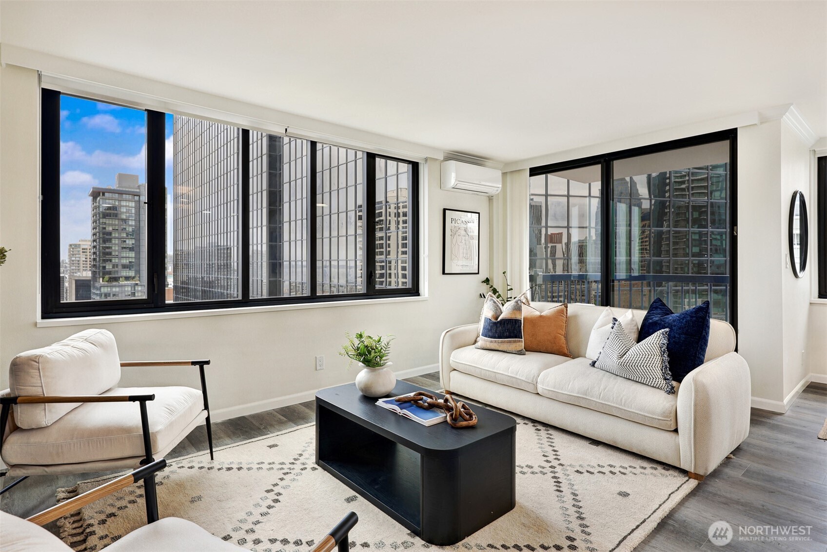 2100 3rd Avenue 1804