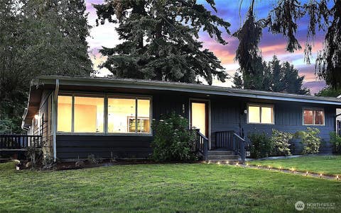 Photo of 4902 NE 7th Place, Renton, WA 98059 (MLS # 2542267)