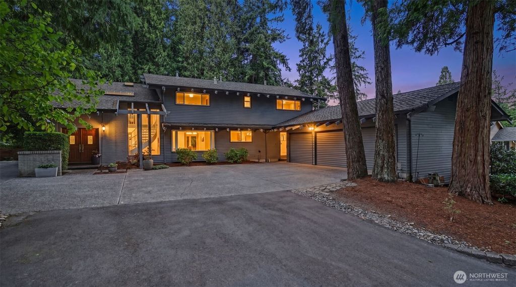 Photo of 2311 185th Place NE, Redmond, WA 98052 (MLS # 2514373)