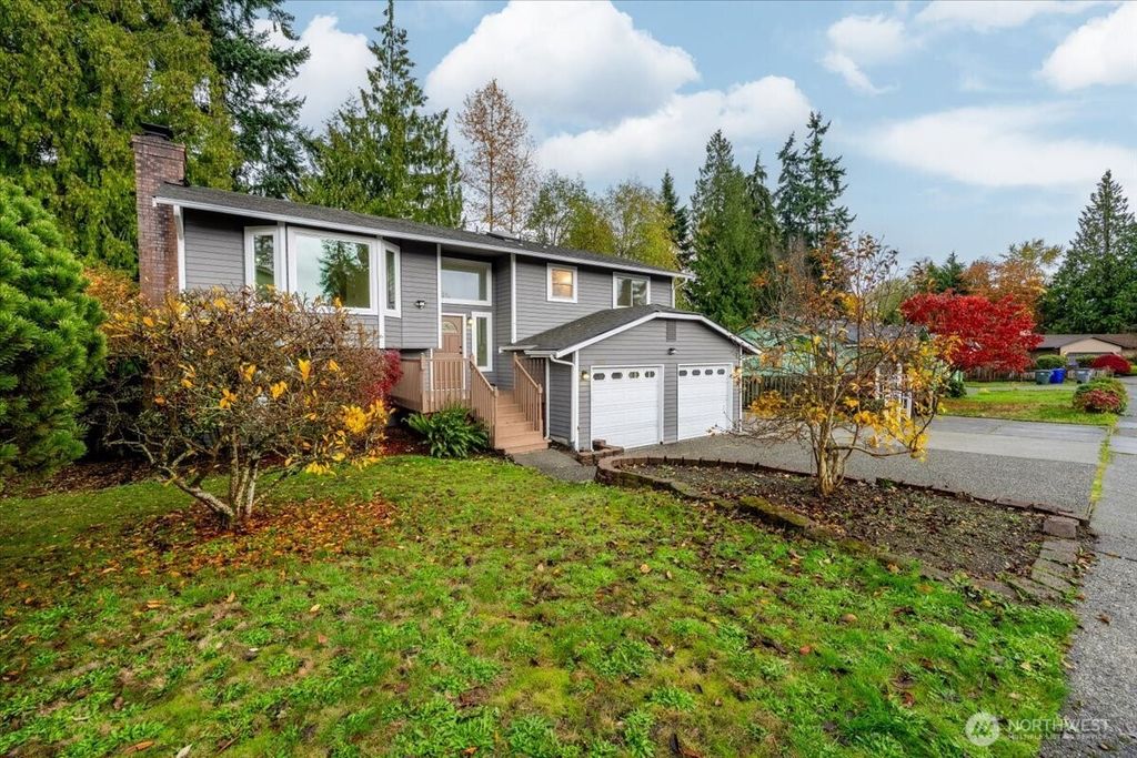 Photo of 10805 5th Avenue SE, Everett, WA 98208 (MLS # 2453336)